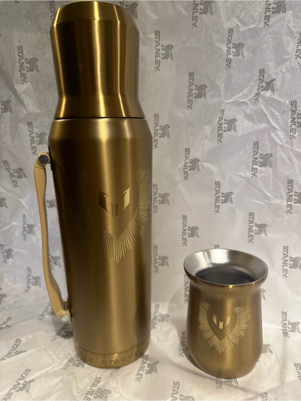 🏆MESSI LEGACY Stanley Gold Insulated Bottle and Matching Mate Cup SET - Picture 4 of 16